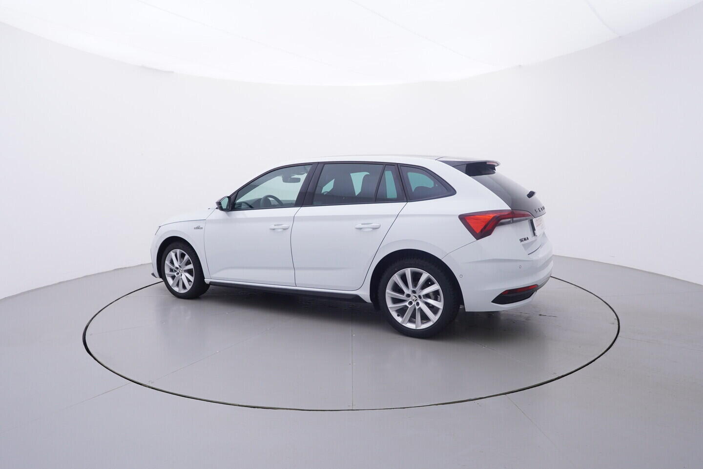 OV190V11038_12.webp_SCALA  1.5 TSI 110 kW automat, DPH