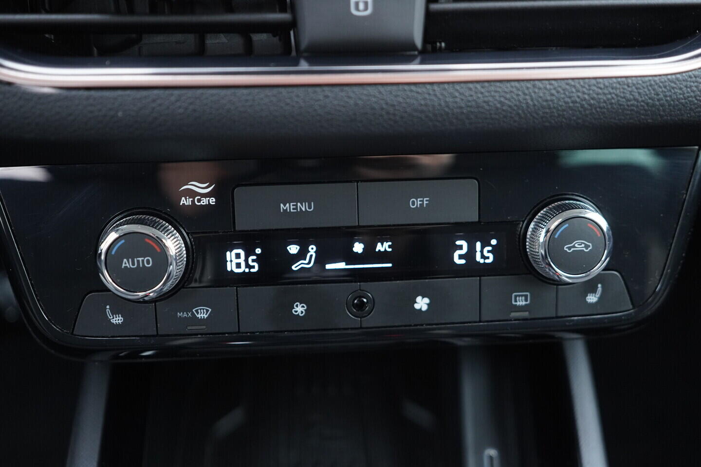 OV190V11039_32.webp_KAMIQ Top Selection 1.5 TSI 110 kW manuál, DPH