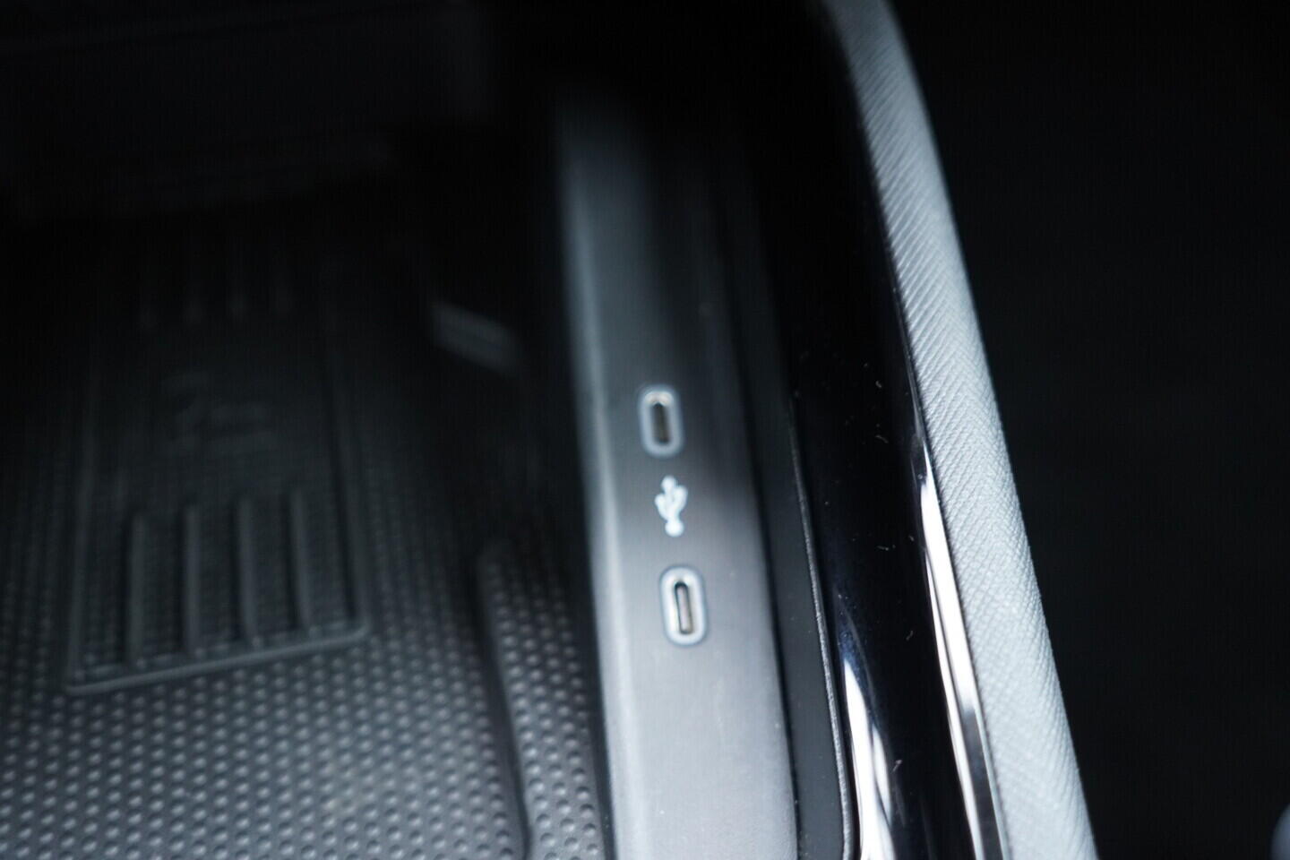 OV190V11039_33.webp_KAMIQ Top Selection 1.5 TSI 110 kW manuál, DPH