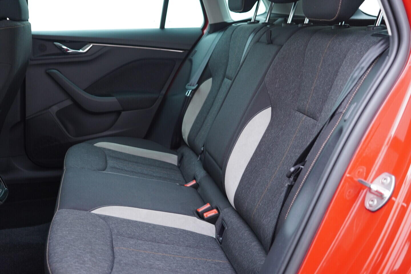 OV190V11039_36.webp_KAMIQ Top Selection 1.5 TSI 110 kW manuál, DPH