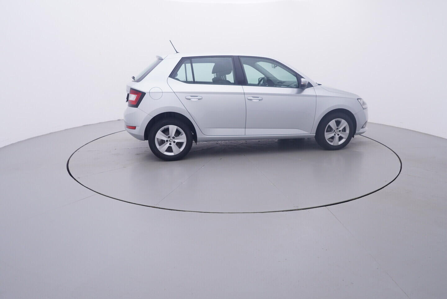 OV190V11041_15.webp_FABIA Ambition 1.0 MPI 55 kW manuál, DPH