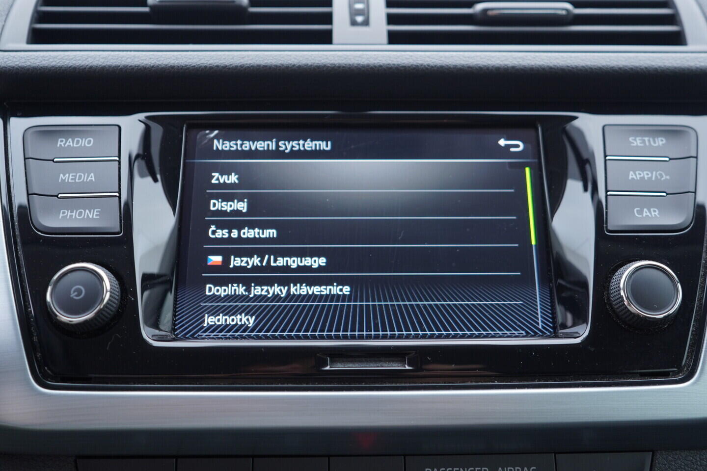 OV190V11041_31.webp_FABIA Ambition 1.0 MPI 55 kW manuál, DPH