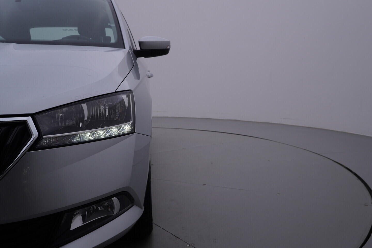 OV190V11041_40.webp_FABIA Ambition 1.0 MPI 55 kW manuál, DPH