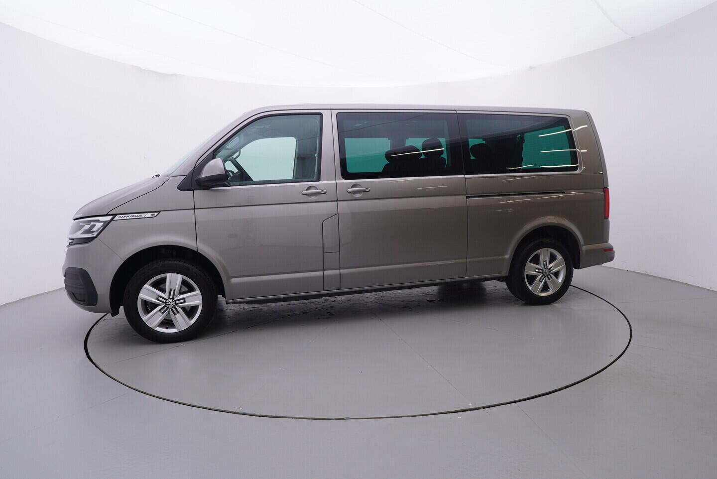 OV190V11042_11.webp_CARAVELLE  2.0 TDI 110 kW automat, DPH