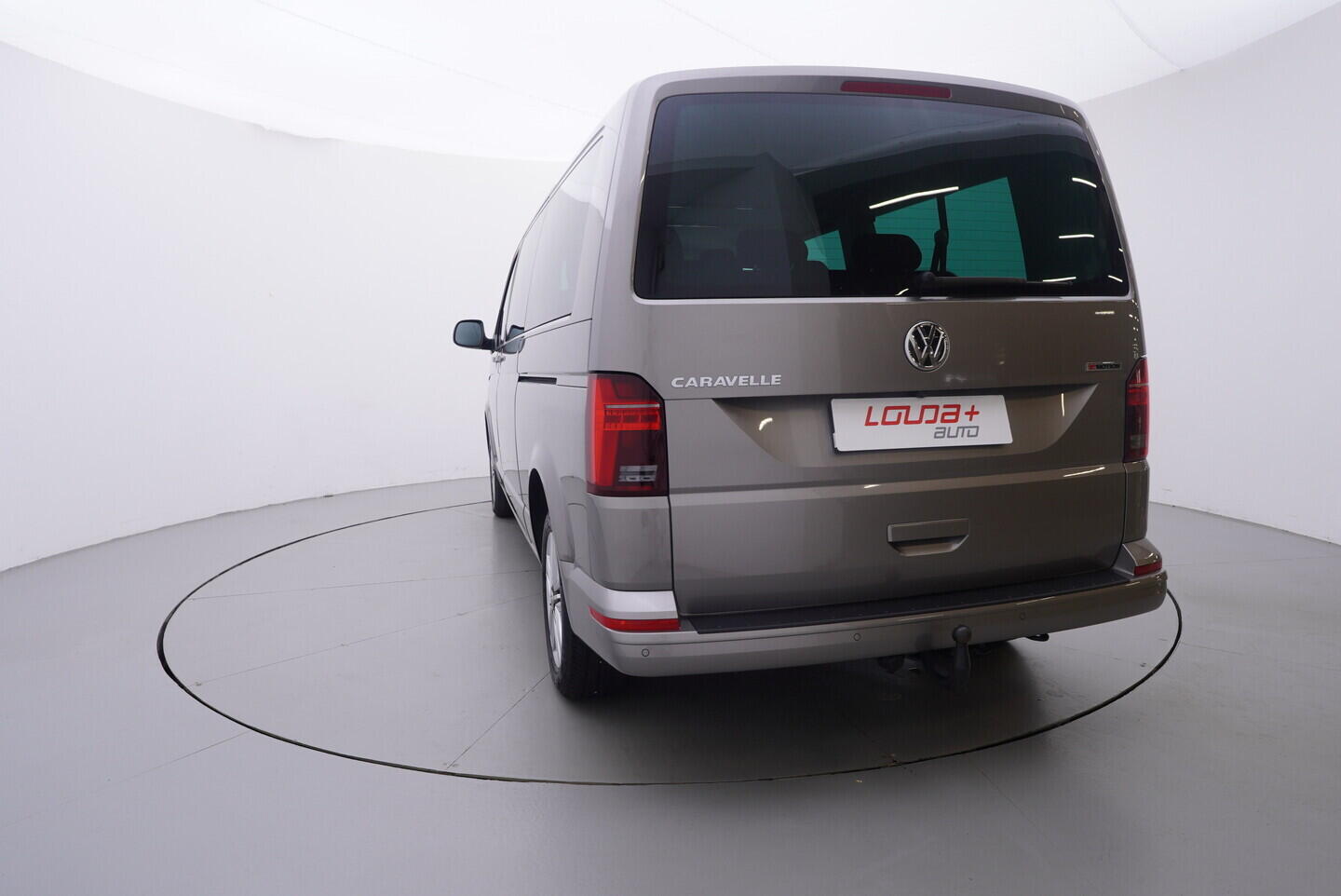 OV190V11042_13.webp_CARAVELLE  2.0 TDI 110 kW automat, DPH