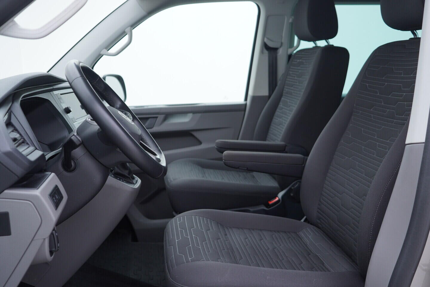 OV190V11042_22.webp_CARAVELLE  2.0 TDI 110 kW automat, DPH