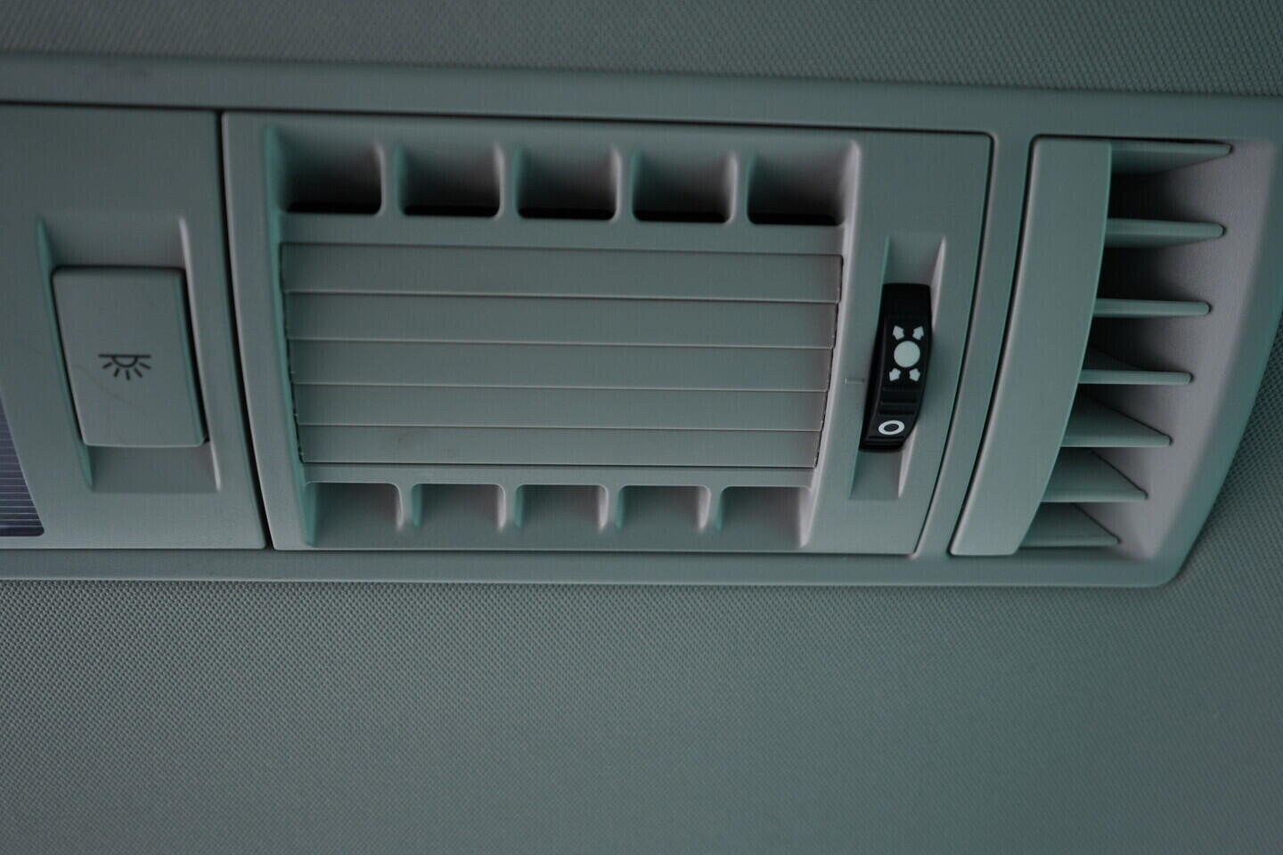 OV190V11042_36.webp_CARAVELLE  2.0 TDI 110 kW automat, DPH