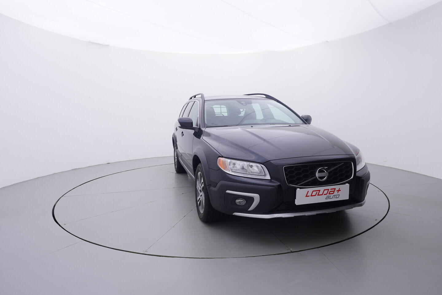 OV190V11043_17.webp_XC70 Summum 2.0  120 kW manuál