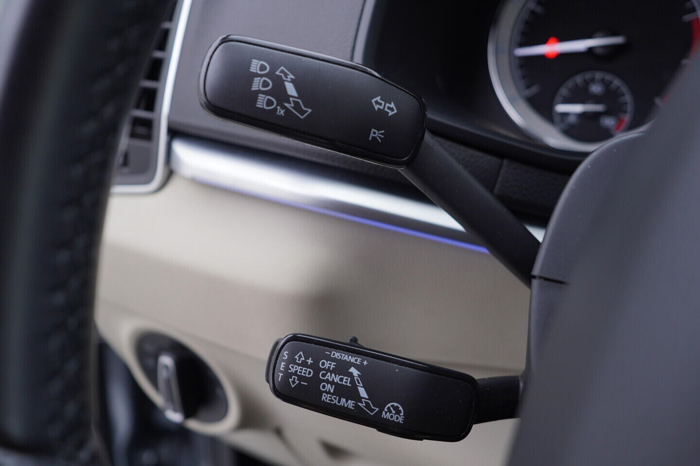 OV190V11044_24.webp_KAROQ Style Comfort 1.5 TSI 110 kW automat