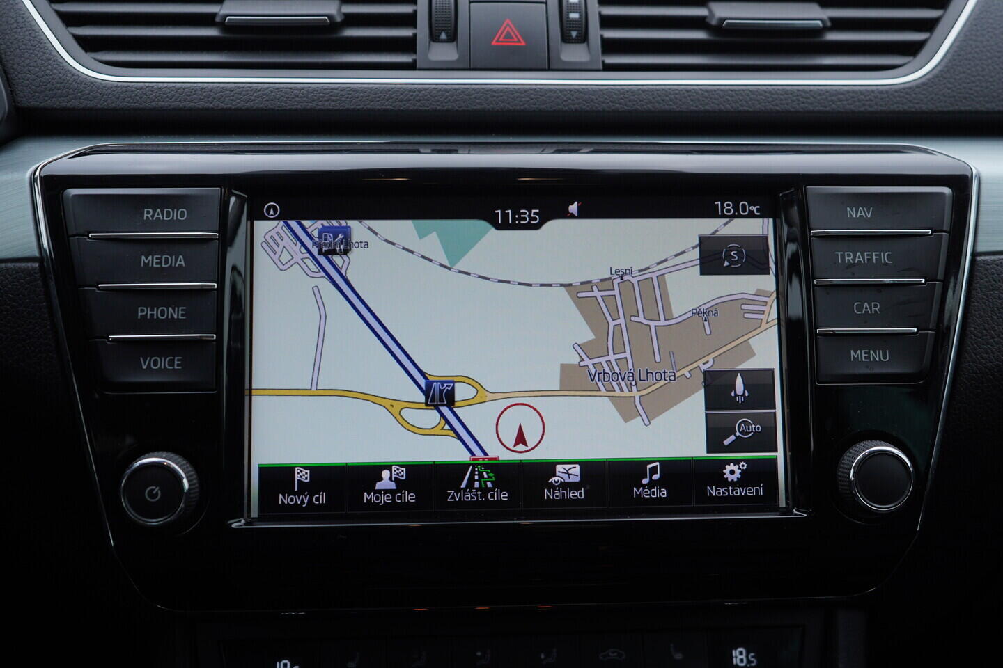 OV190V11045_33.webp_SUPERB Style 2.0 TDI 110 kW manuál