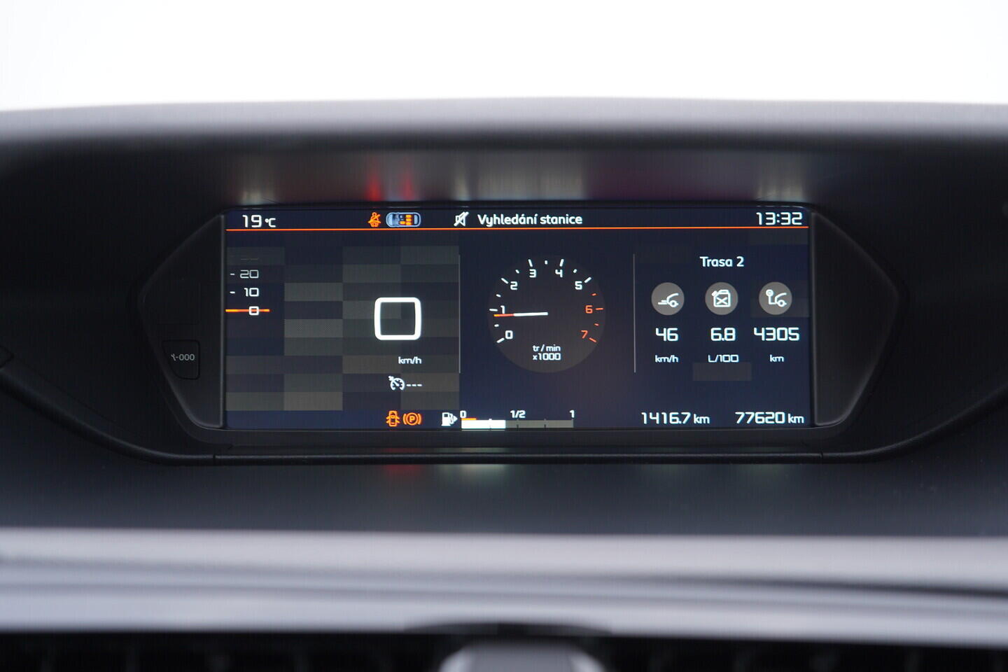 OV190V11046_29.webp_C4 SPACETOURER  1.5 HDI 96 kW manuál