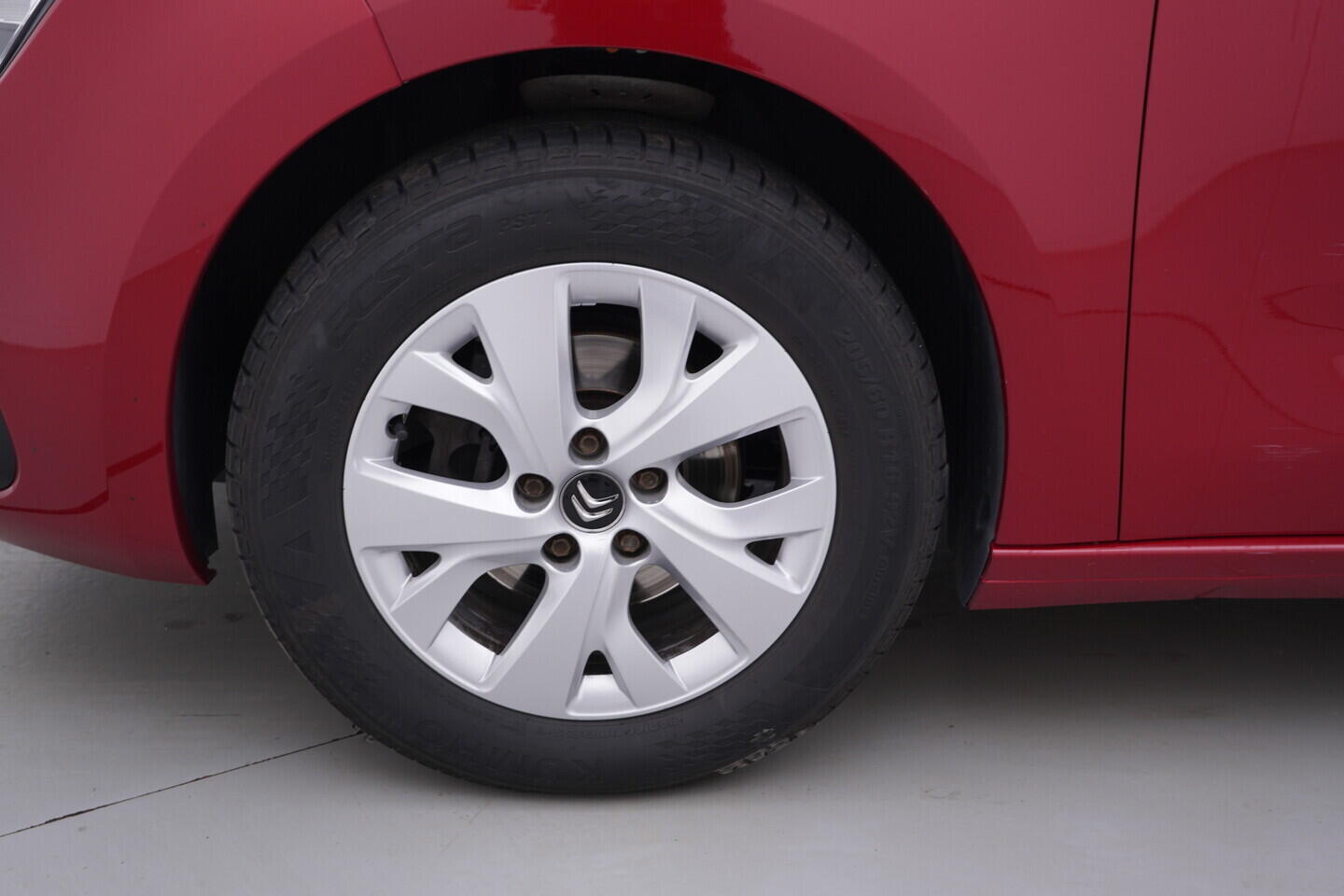 OV190V11046_41.webp_C4 SPACETOURER  1.5 HDI 96 kW manuál