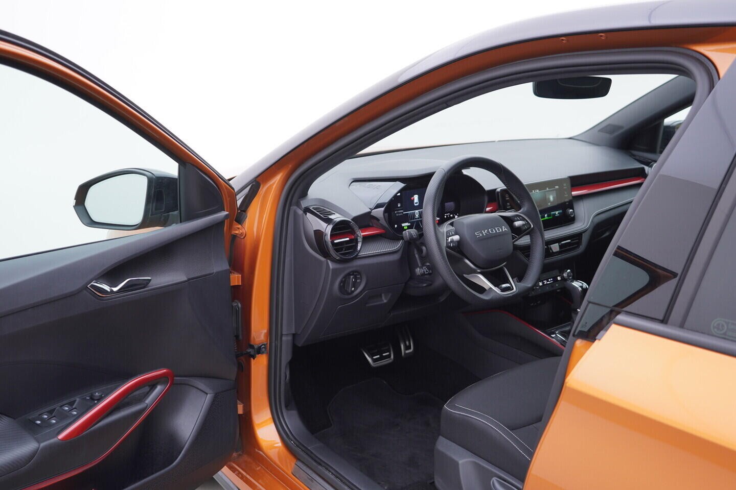 OV190V11047_18.webp_FABIA Monte Carlo 1.0 TSI 85 kW automat, DPH