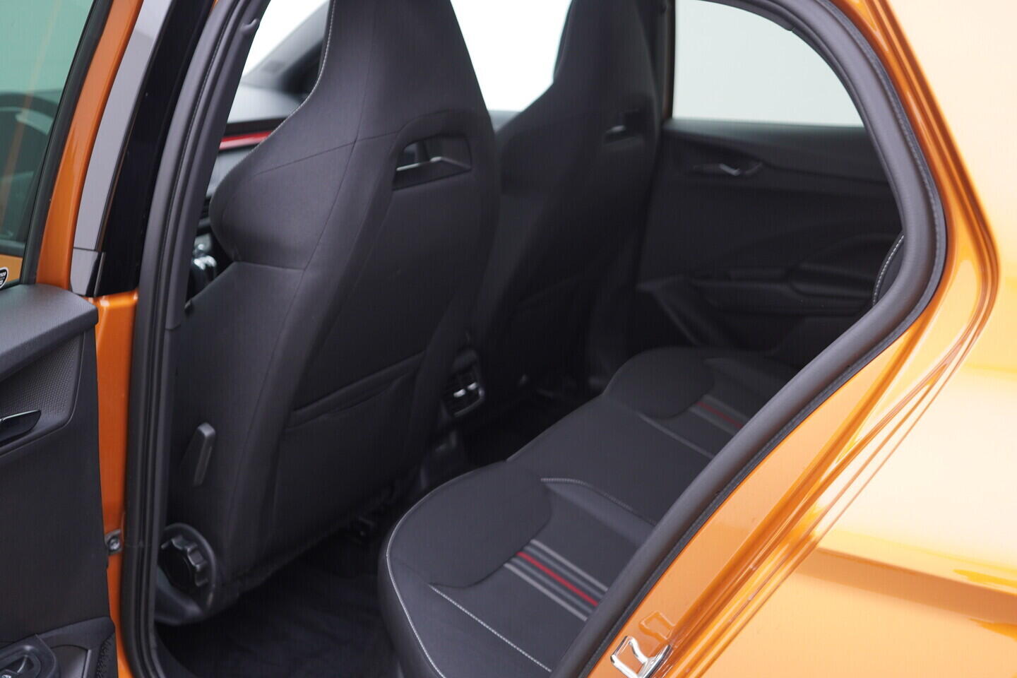 OV190V11047_35.webp_FABIA Monte Carlo 1.0 TSI 85 kW automat, DPH