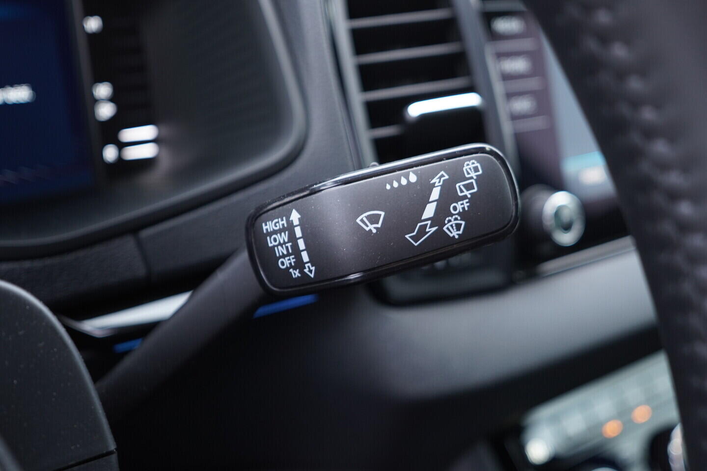 OV190V11048_24.webp_KAROQ SportLine 1.5 TSI 110 kW automat, DPH