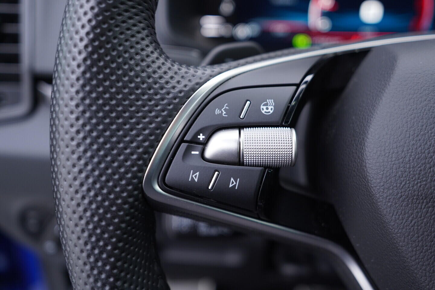 OV190V11048_25.webp_KAROQ SportLine 1.5 TSI 110 kW automat, DPH