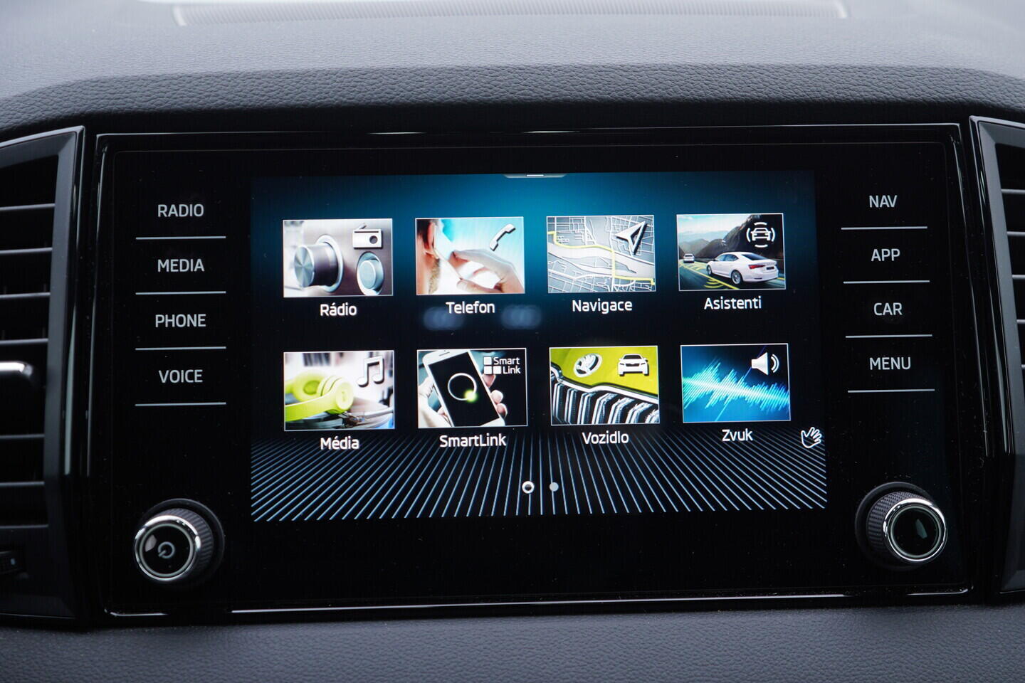 OV190V11048_32.webp_KAROQ SportLine 1.5 TSI 110 kW automat, DPH