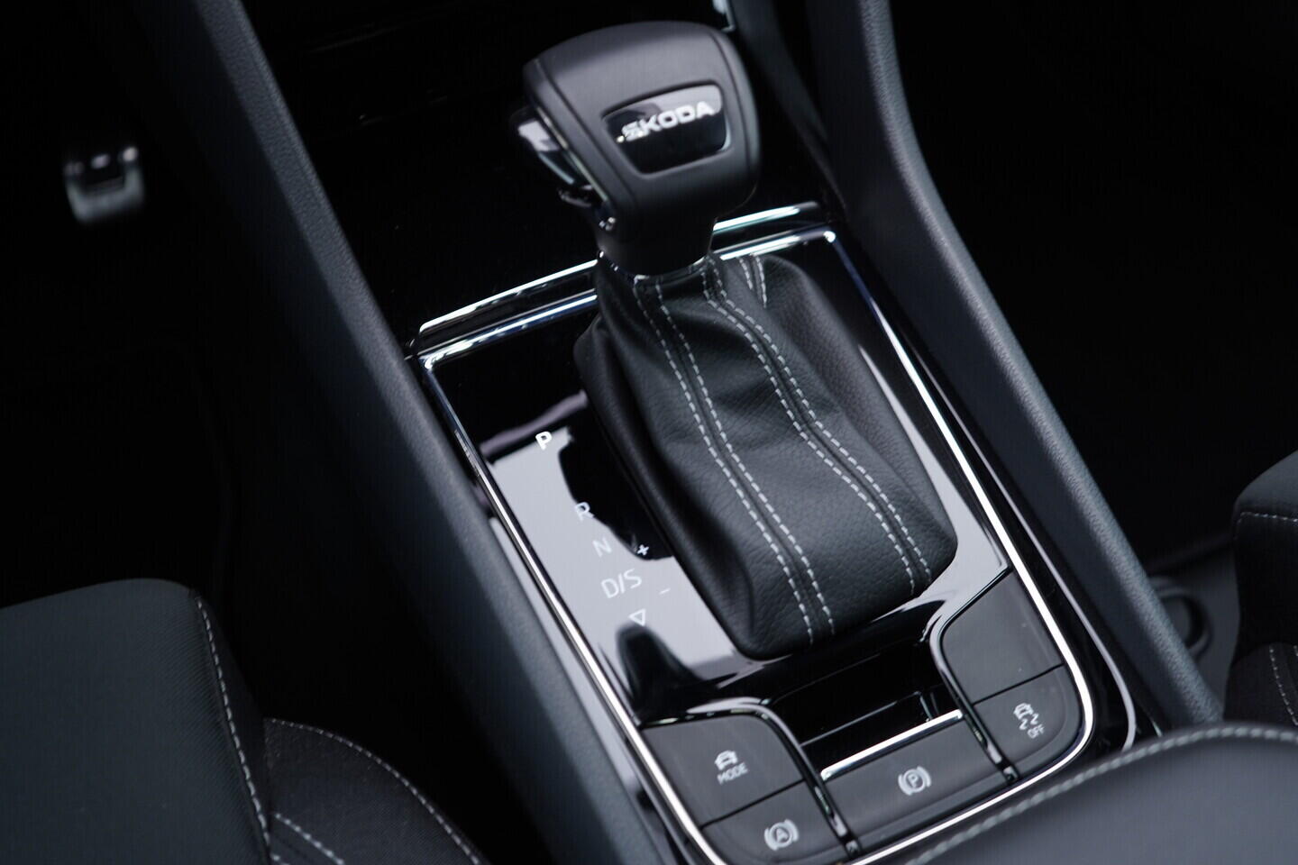 OV190V11048_35.webp_KAROQ SportLine 1.5 TSI 110 kW automat, DPH