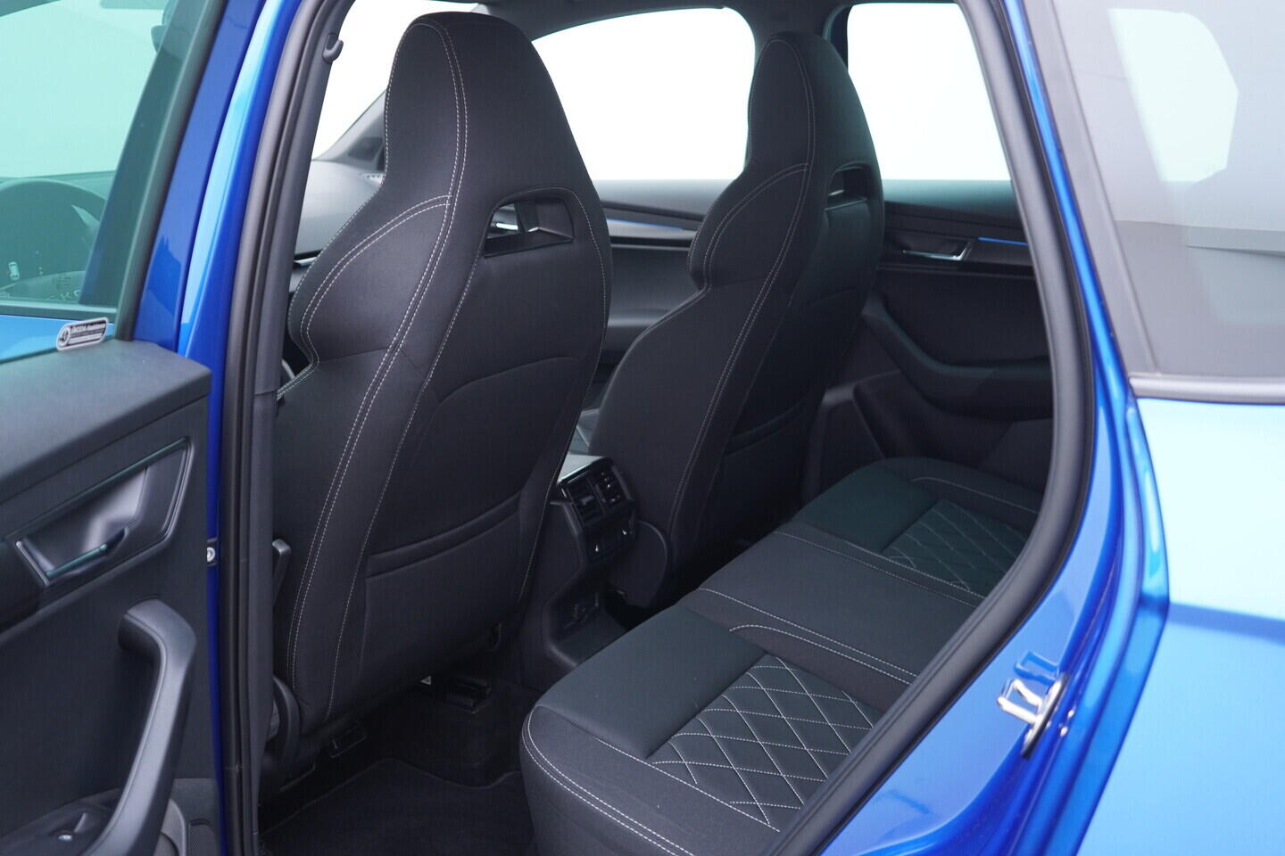 OV190V11048_36.webp_KAROQ SportLine 1.5 TSI 110 kW automat, DPH