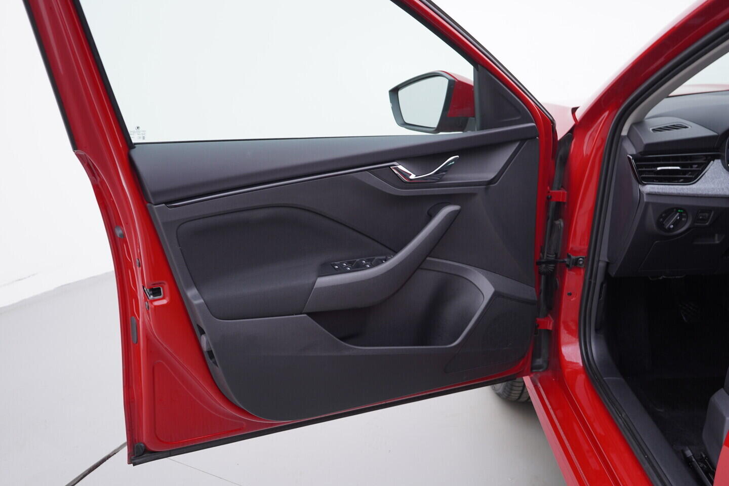 OV190V11049_19.webp_KAMIQ Selection 1.0 TSI 85 kW manuál, DPH