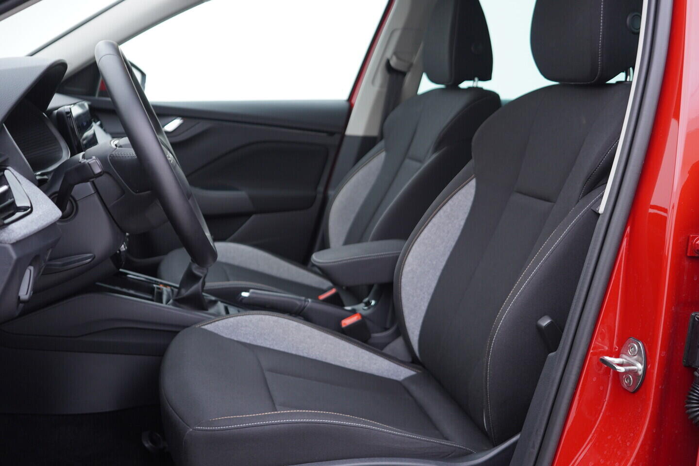 OV190V11049_22.webp_KAMIQ Selection 1.0 TSI 85 kW manuál, DPH