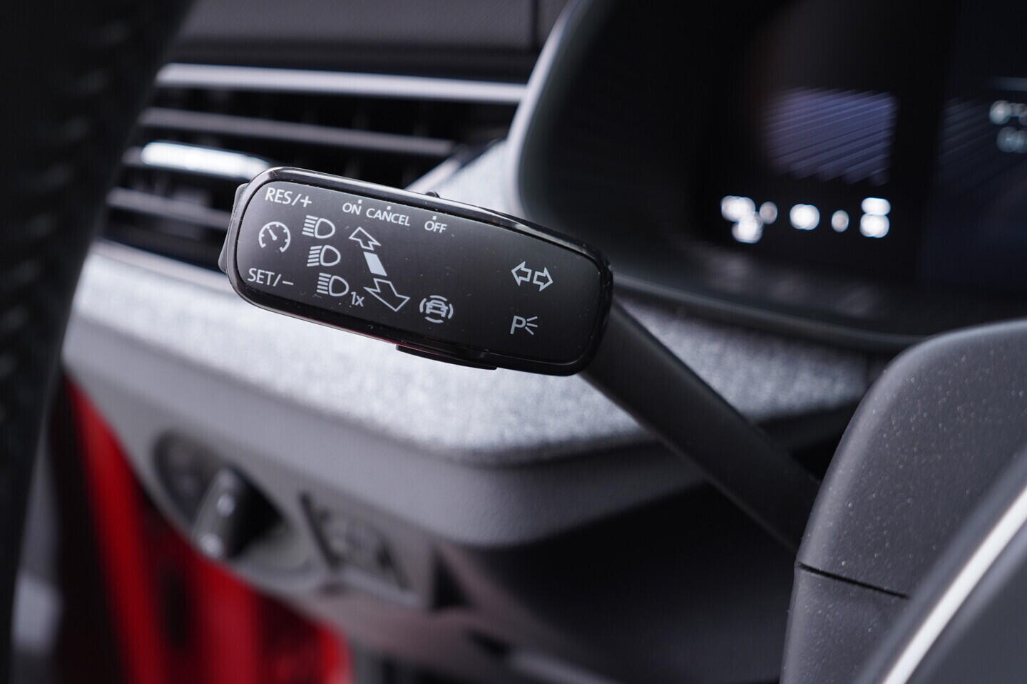 OV190V11049_23.webp_KAMIQ Selection 1.0 TSI 85 kW manuál, DPH