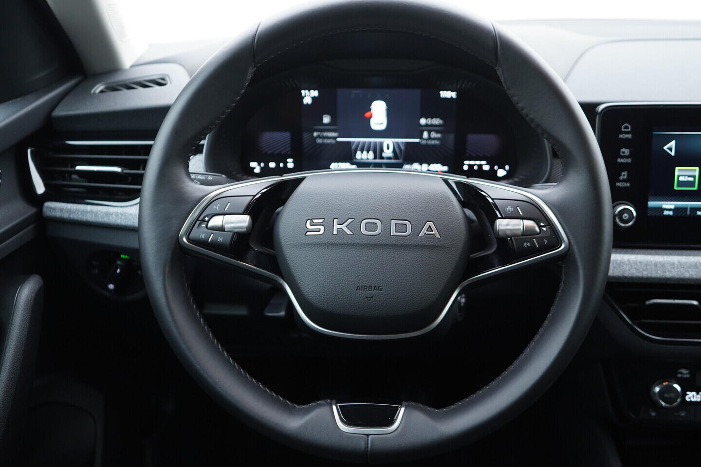 OV190V11049_28.webp_KAMIQ Selection 1.0 TSI 85 kW manuál, DPH