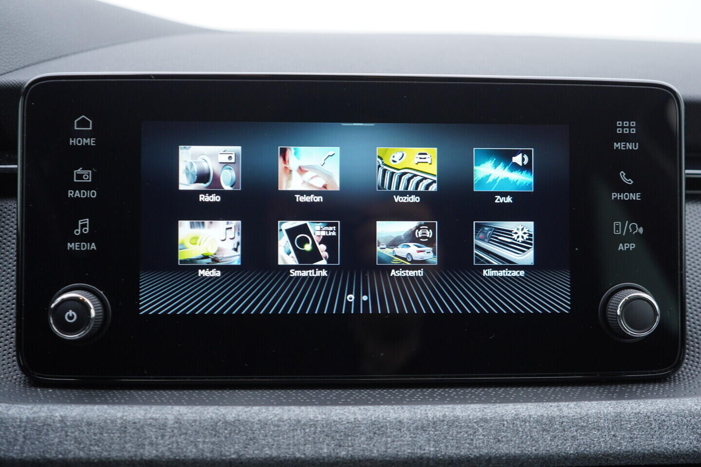 OV190V11049_32.webp_KAMIQ Selection 1.0 TSI 85 kW manuál, DPH