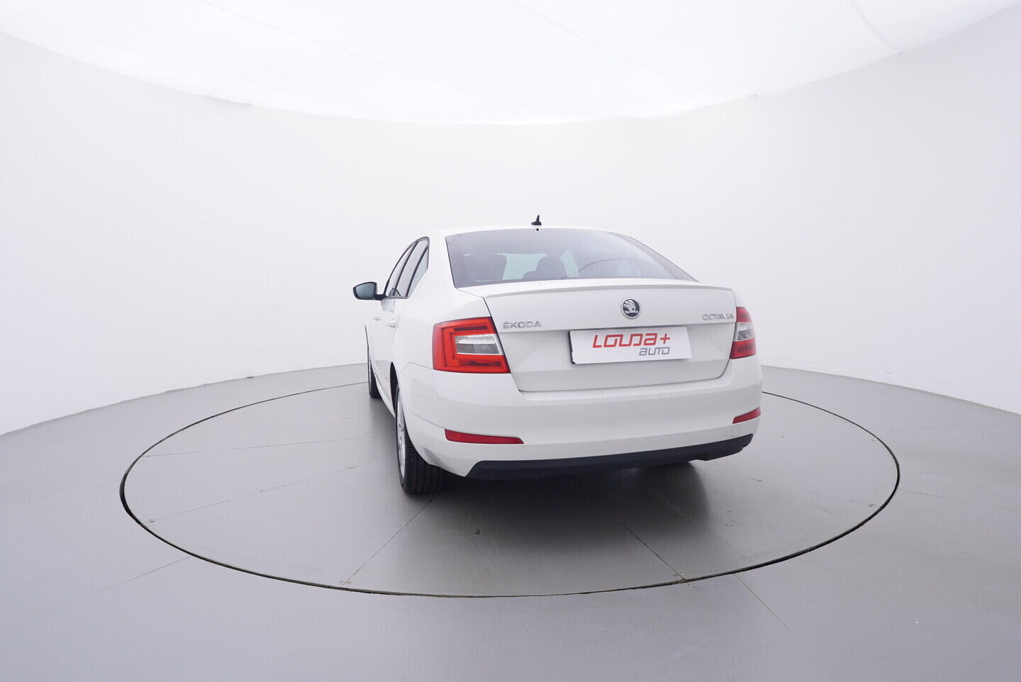 OV190V11052_13.webp_OCTAVIA Elegance 1.6 TDI 77 kW manuál