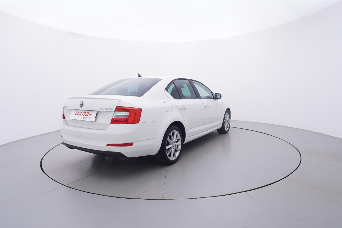 OV190V11052_14.webp_OCTAVIA Elegance 1.6 TDI 77 kW manuál