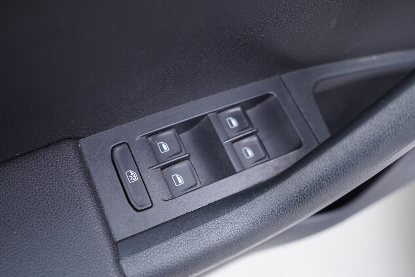 OV190V11052_20.webp_OCTAVIA Elegance 1.6 TDI 77 kW manuál