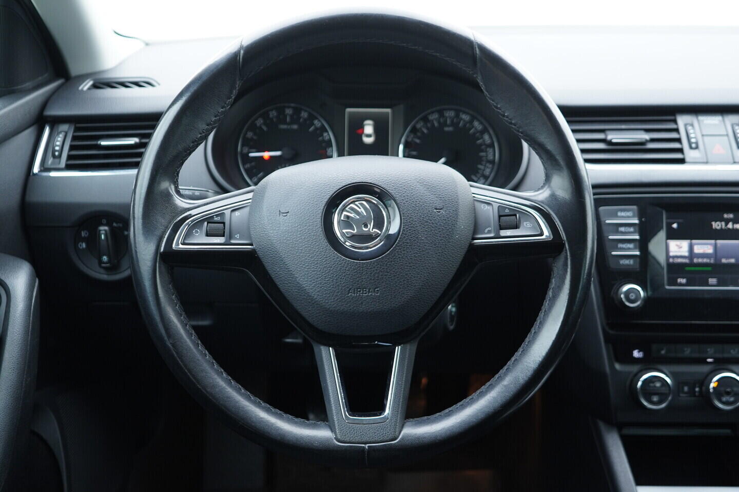 OV190V11052_28.webp_OCTAVIA Elegance 1.6 TDI 77 kW manuál