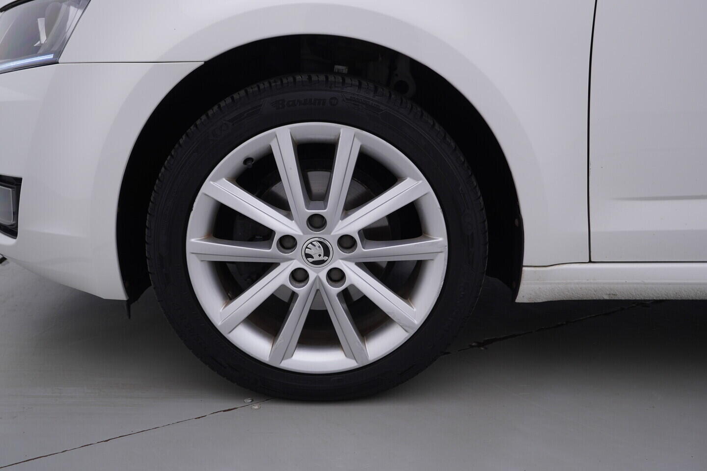 OV190V11052_43.webp_OCTAVIA Elegance 1.6 TDI 77 kW manuál