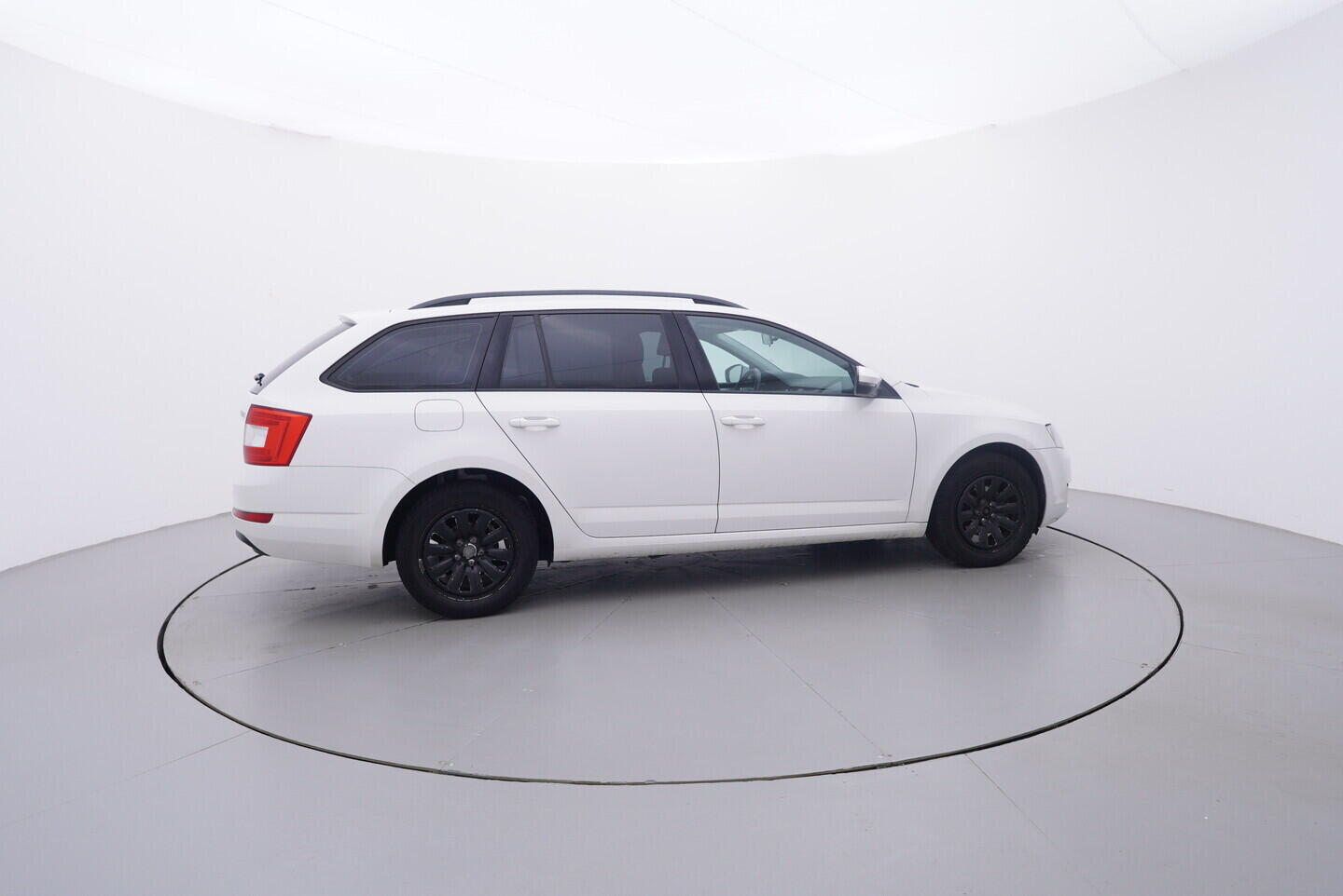 OV190V11054_11.webp_OCTAVIA Ambition 1.6 TDI 66 kW manuál