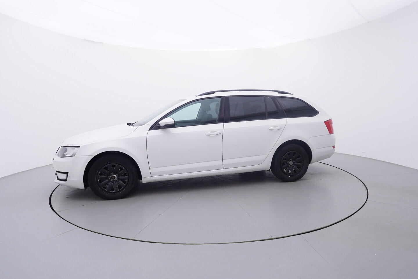 OV190V11054_15.webp_OCTAVIA Ambition 1.6 TDI 66 kW manuál