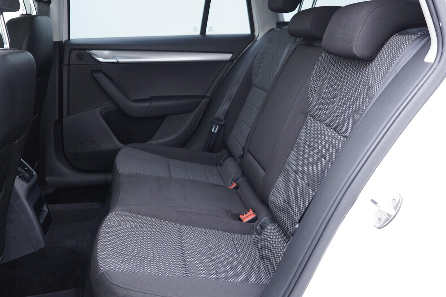 OV190V11054_38.webp_OCTAVIA Ambition 1.6 TDI 66 kW manuál