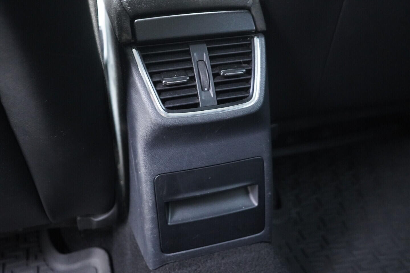 OV190V11054_39.webp_OCTAVIA Ambition 1.6 TDI 66 kW manuál