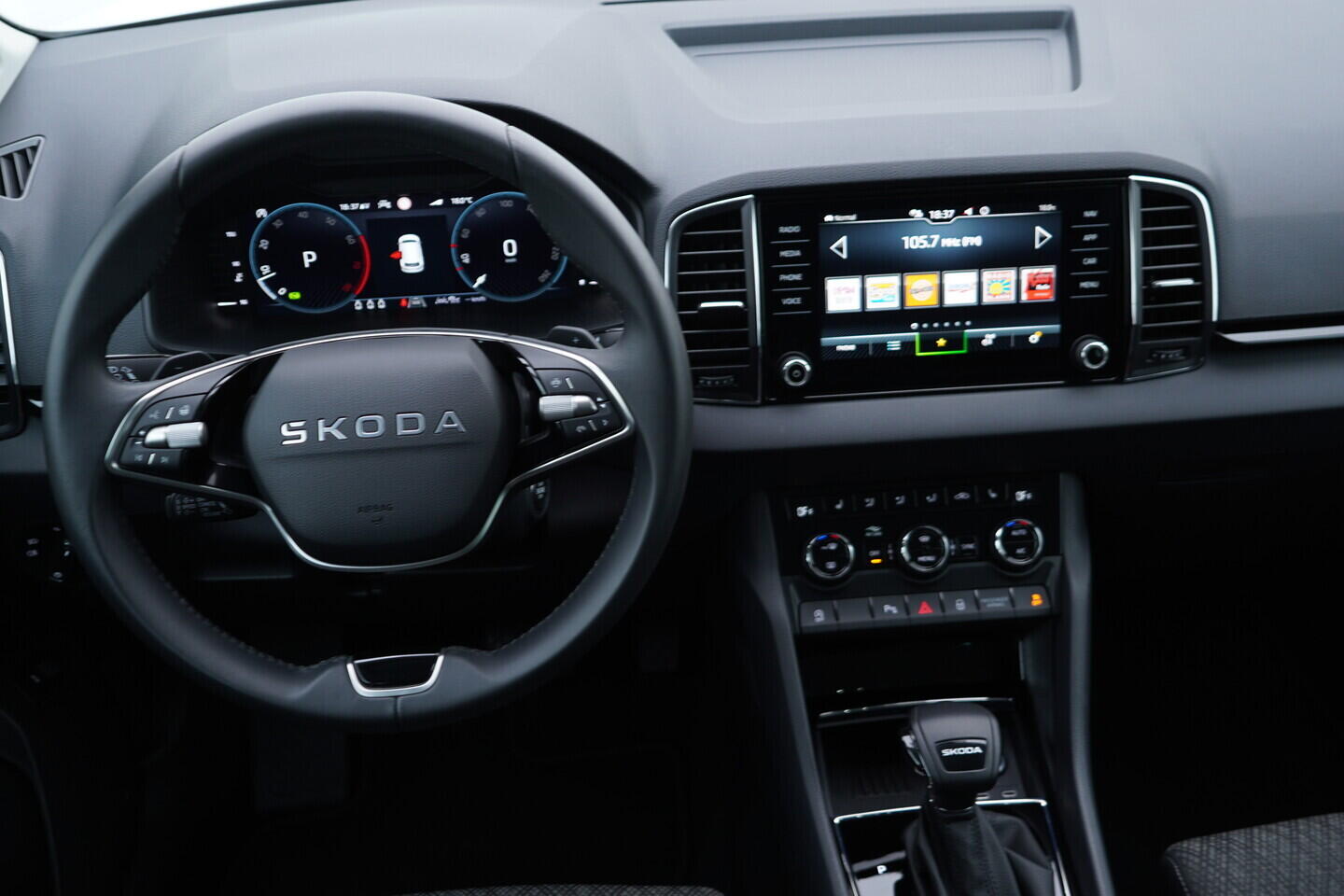 OV190V11055_27.webp_KAROQ Selection 1.5 TSI 110 kW automat, DPH