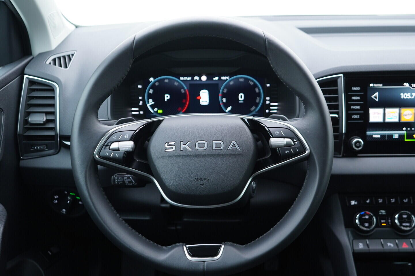 OV190V11055_28.webp_KAROQ Selection 1.5 TSI 110 kW automat, DPH