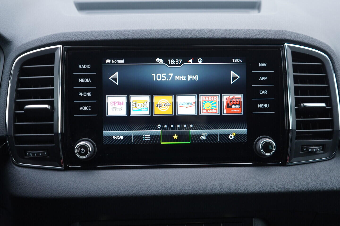 OV190V11055_29.webp_KAROQ Selection 1.5 TSI 110 kW automat, DPH