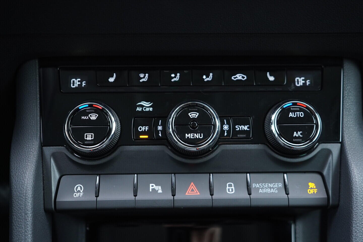 OV190V11055_34.webp_KAROQ Selection 1.5 TSI 110 kW automat, DPH