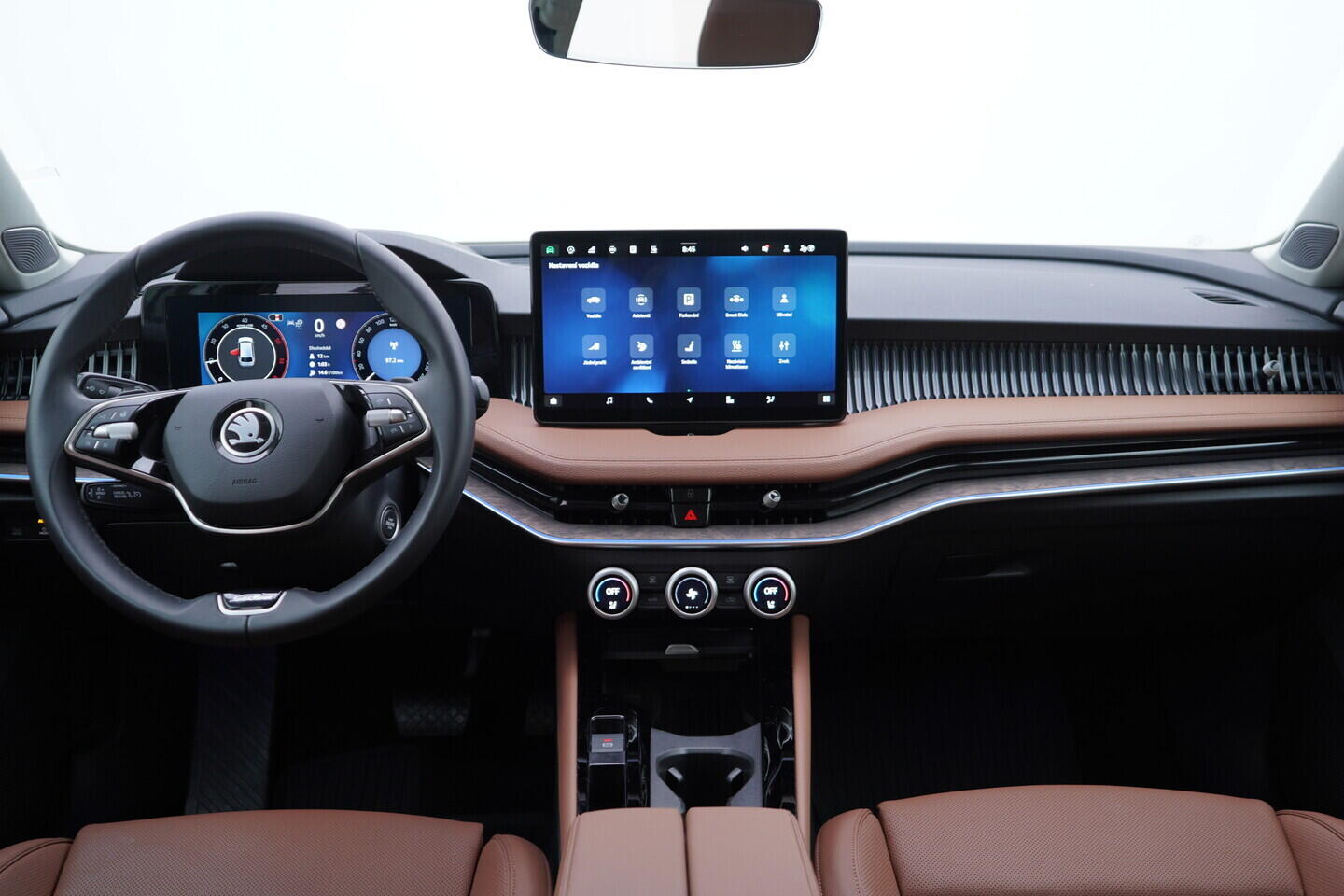 OV190V11056_30.webp_SUPERB L&K 2.0 TDI 142 kW automat, DPH