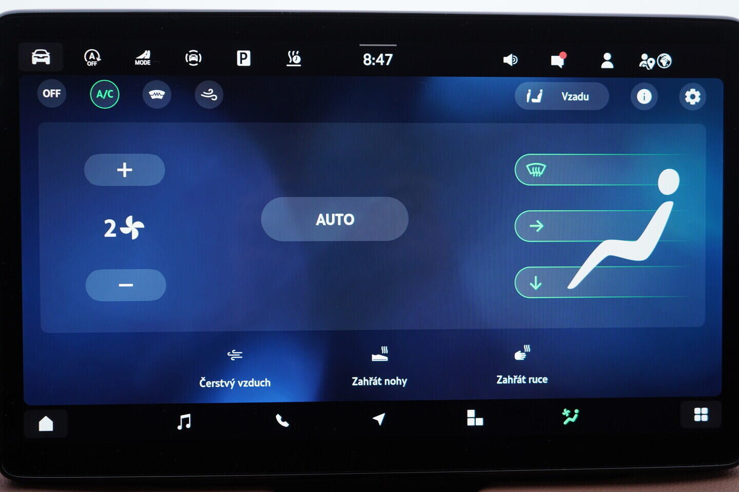 OV190V11056_35.webp_SUPERB L&K 2.0 TDI 142 kW automat, DPH