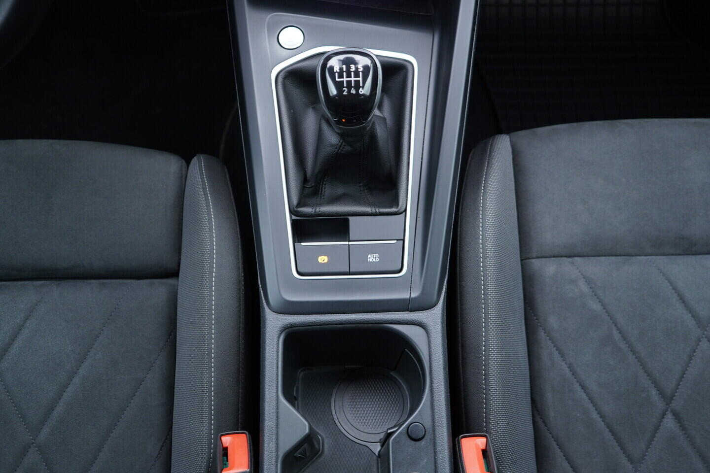 OV190V11059_33.webp_GOLF VARIANT Style 2.0 TDI 110 kW manuál, DPH