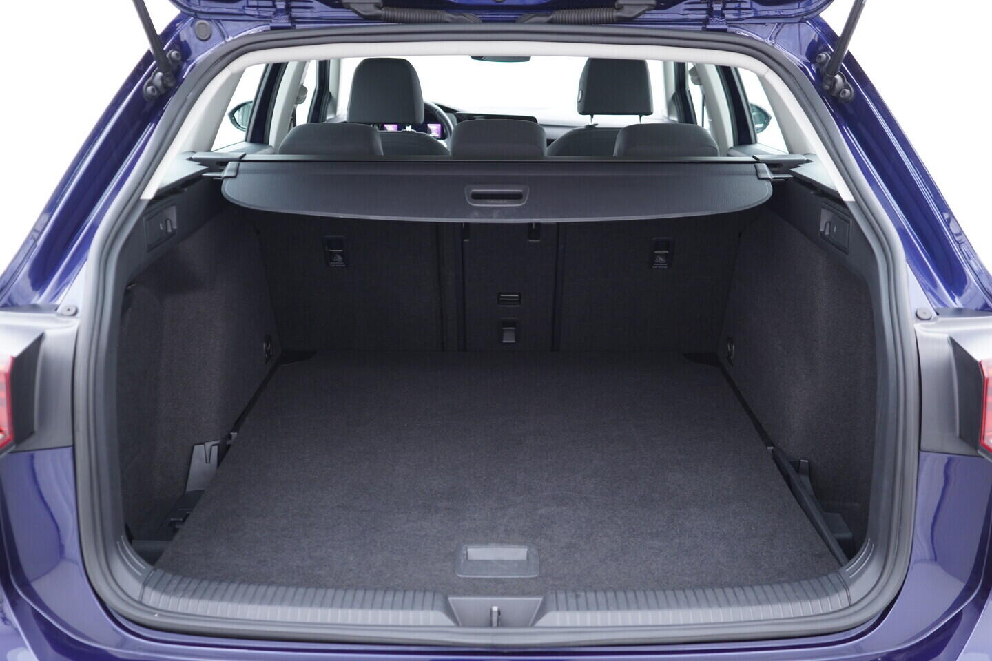 OV190V11059_38.webp_GOLF VARIANT Style 2.0 TDI 110 kW manuál, DPH