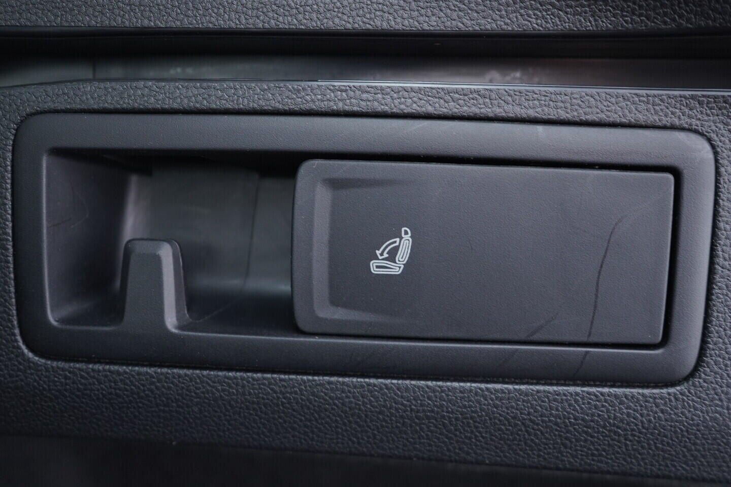 OV190V11059_39.webp_GOLF VARIANT Style 2.0 TDI 110 kW manuál, DPH