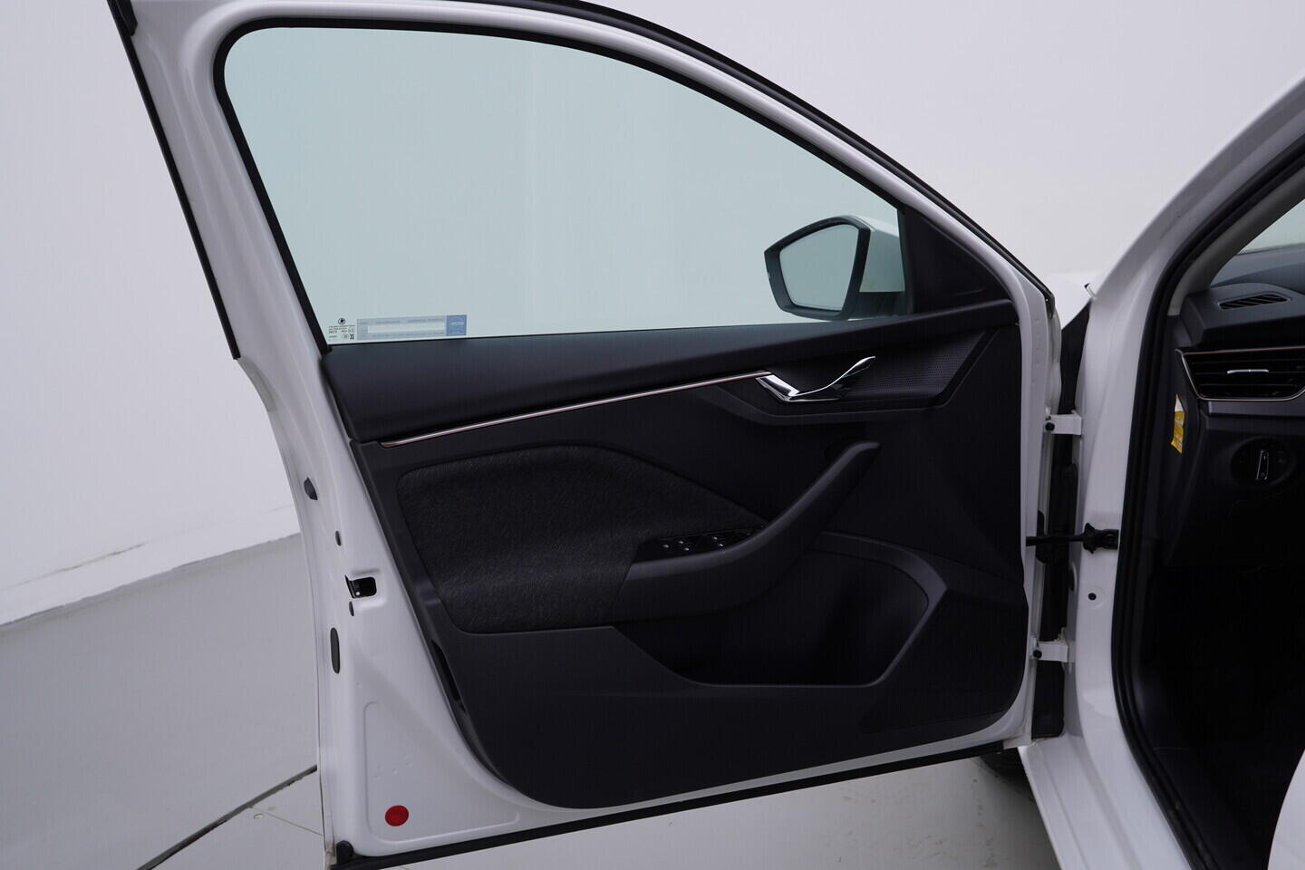 OV190V11060_18.webp_SCALA Style 1.0 TSI 81 kW manuál, DPH