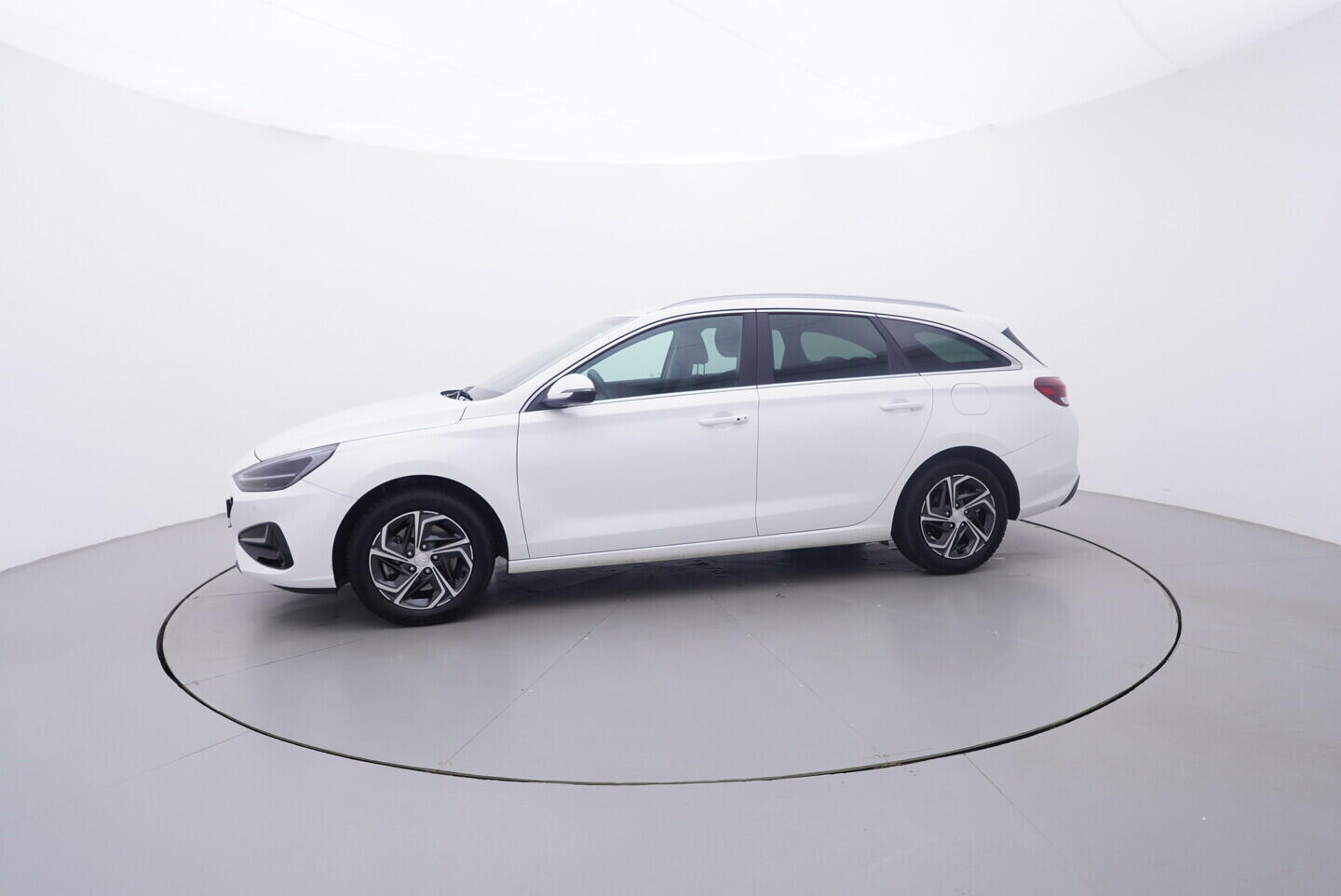 OV190V11062_11.webp_I30  1.5 DPi 80 kW manuál