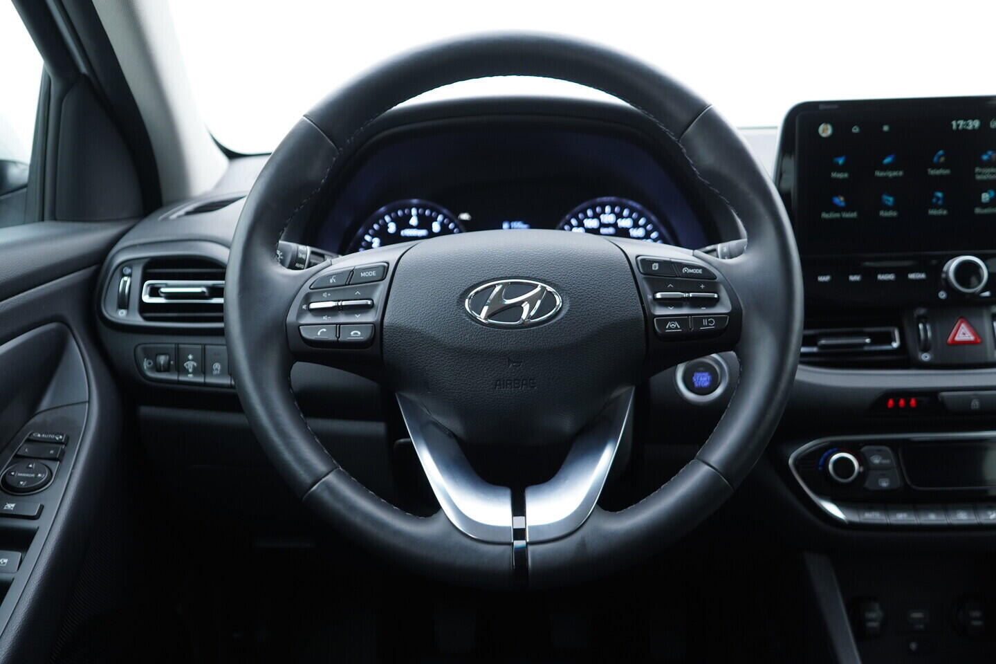 OV190V11062_26.webp_I30  1.5 DPi 80 kW manuál