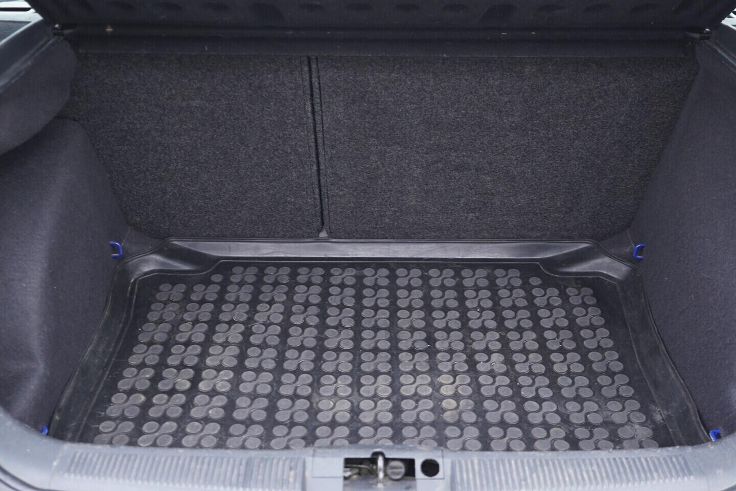 OV190V11063_32.webp_FABIA  1.4 MPI 44 kW manuál